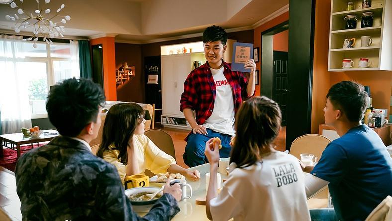 《爱情公寓》:啪啪打脸版“青春残酷物语”